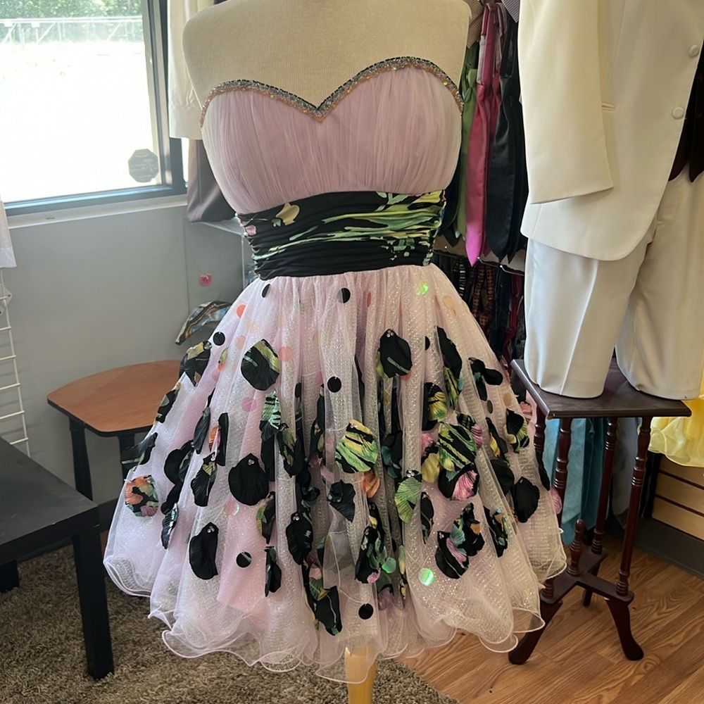 Mac Duggal, Size 12, Short Purple/Print Homecoming, Cocktail Dress.